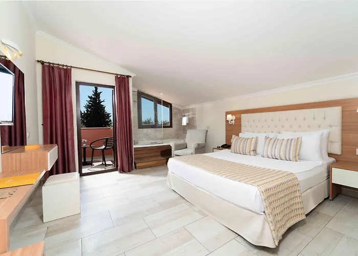 Sundia By Liberty Suncity Hotel 4*