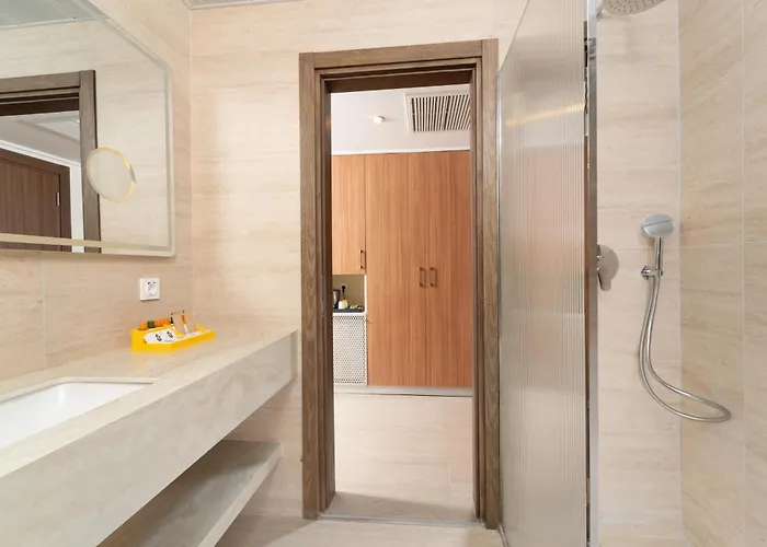 Sundia By Liberty Suncity Hotel